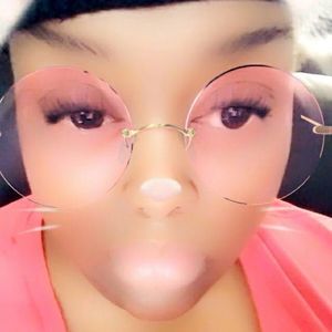 Meet your Posher, Ericka